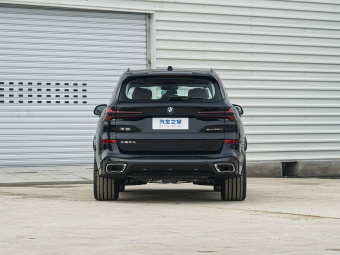 BMW X5 2026 Restyled xDrive 30Li M Sport Night Edition