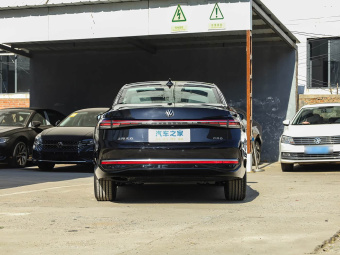 VW Passat 2026 Outstanding 280TSI Business Edition
