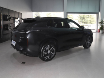 Lynk & Co 08 EM-P 2025 Halo model with an ultra-long range of 245km