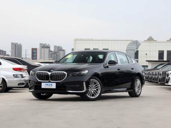 BMW 5 Series 2026 Restyled 525Li Luxury