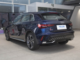 Audi A3 Sportback 2025 35TFSI Flying Spur Premium Edition