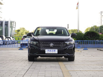 VW Passat 2025 Outstanding Model 380TSI Starry Sky Dragon Edition