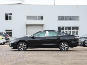 VW Passat 2026 Pro 380TSI Dragon Edition