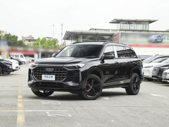 Audi Q6 2026 45 TFSI Quattro Black Knight Edition Flying Rider Package 6-seater