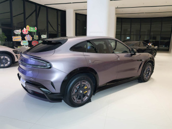 Xiaomi YU7 2025 Long Range All-Wheel Drive Pro Edition