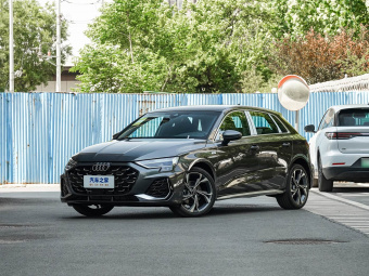 Audi A3 Sportback 2026 35TFSI Flying Spur Premium Edition