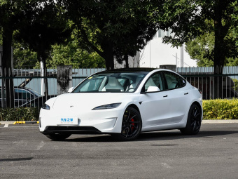 Tesla Model 3 2025 Facelifted High-Performance All-Wheel Drive Version