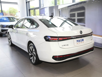 VW Passat 2025 Pro 380TSI Dragon Edition