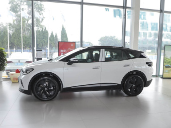 VW ID.4 CROZZ 2025 Long-Range Dark Knight PRO Edition