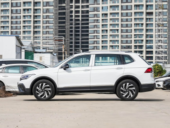 VW Tiguan L 2025 Outstanding Model 300TSI Automatic 2WD Dragon Edition
