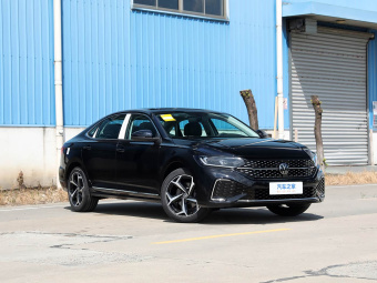 VW Passat 2025 Outstanding Model 380TSI Starry Sky Dragon Edition