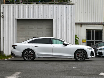 Audi A6L 2026 2.0T Quattro Premium Elegance