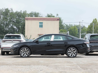 VW Passat 2026 Pro 380TSI Starry Dragon Edition