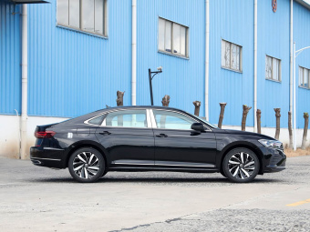 VW Passat 2025 Outstanding Model 380TSI Dragon Edition