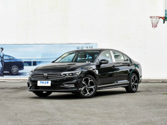 VW Magotan 2025 Facelifted II Popular Enjoyment Edition 330TSI DSG Luxury