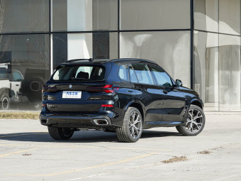 BMW X5 2026 xDrive 30Li M Sport Night Edition