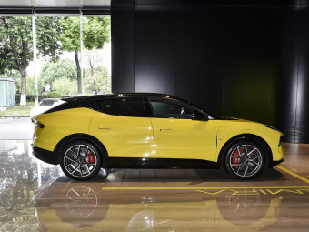 Lotus Eletre 2026 Model 600 5-seater
