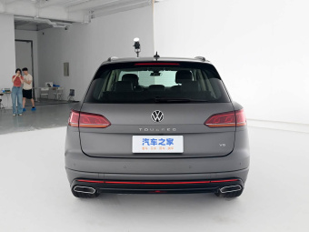 VW Touareg 2023 3.0TSI Luxury Volcanic Rock Paint Sport Edition