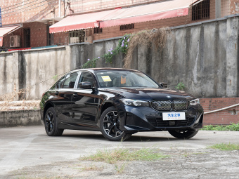 BMW i3e eDrive 40L Night Edition