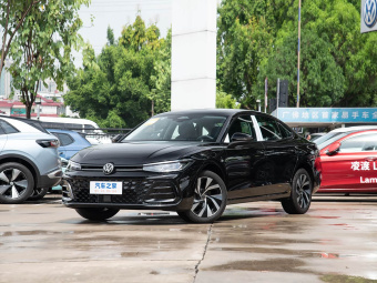 VW Passat 2025 Pro 380TSI Starry Dragon Edition