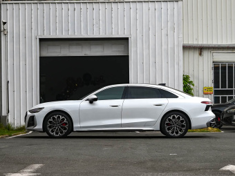 Audi A6L 2026 2.0T Quattro Premium Elegance