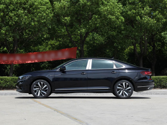 VW Passat 2025 Outstanding Model 380TSI Dragon Edition