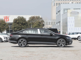 VW Magotan 2025 Facelifted All-People Edition 330TSI DSG Luxury