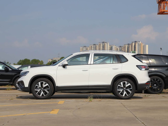 VW Tayron 2025 Facelifted Popular Model 330TSI
