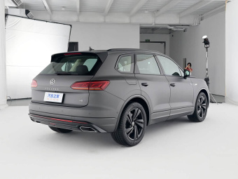 VW Touareg 2023 3.0TSI Luxury Volcanic Rock Paint Sport Edition