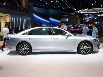 Audi A8L 2025 55 TFSI Quattro Flagship Model