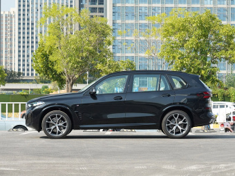 BMW X5 xDrive 30Li Exclusive M Sport Night Edition