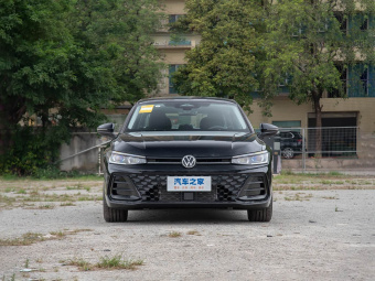 VW Passat 2025 Pro 300TSI Starry Sky Dragon Edition