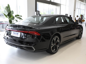 Audi A7L 2025 45 TFSI Quattro Black Edition