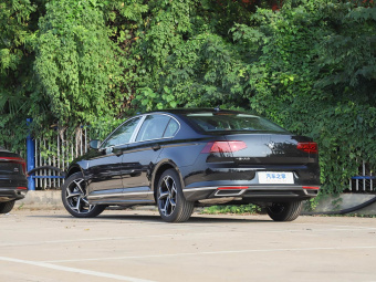 VW Magotan 2026 30 Million Unit Selection 280TSI DSG Luxury