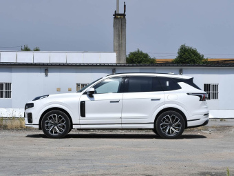 Lynk & Co 09 EM-P 2024 2.0TD EM-P AWD PRO 7-seater