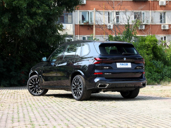 BMW X5 xDrive 40Li M Sport Night Edition