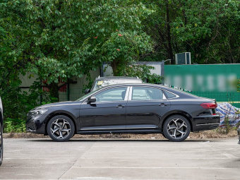 VW Passat 2025 Outstanding Model 330TSI Starry Sky Elite Edition