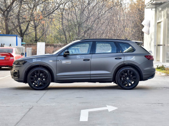 VW Touareg 2023 Model 3.0TSI Elite Volcanic Rock Paint Sport Edition