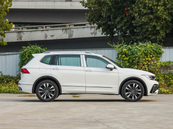 VW Tiguan L 2025 Outstanding Model 330TSI Automatic 2WD R-Line Dragon Edition
