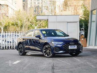 Audi A3L Limousine 2025 35TFSI Flying Spur Premium Edition