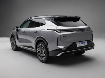 Lynk & Co 08 EM-P 2026 210 AWD Performance Ultra H7