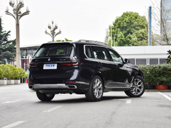 BMW X7 2026 xDrive40i Premium Luxury 7-Seat