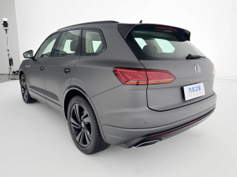 VW Touareg 2023 3.0TSI Luxury Volcanic Rock Paint Sport Edition