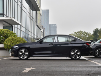 BMW i3e eDrive 40L Sports Package Night Edition