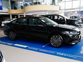 VW Magotan 2024 380TSI DSG Premium Edition Damai Bag